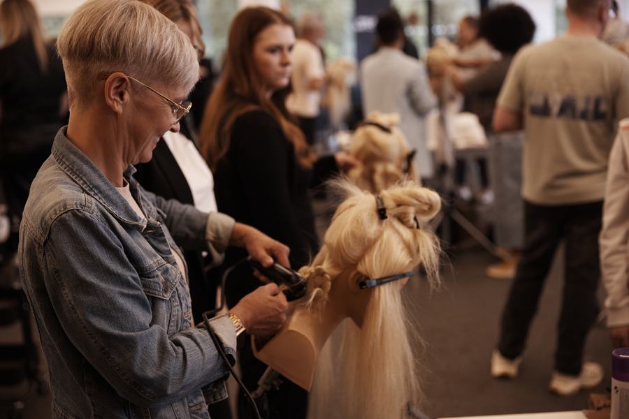 Styling-Demonstration vor Publikum